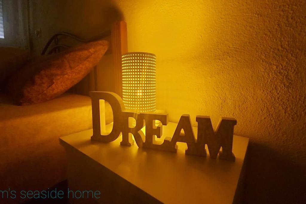 Mom'S Seaside Home Kariani Bagian luar foto